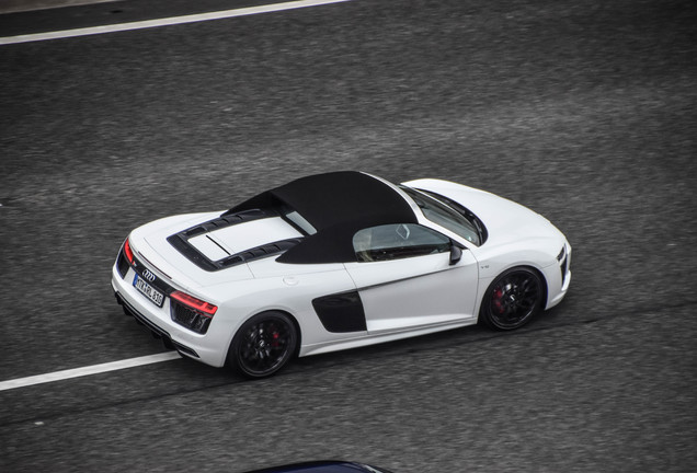 Audi R8 V10 Spyder 2016