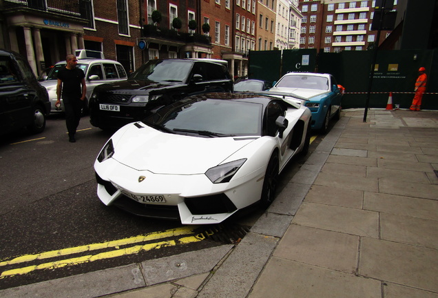 Lamborghini Aventador LP700-4