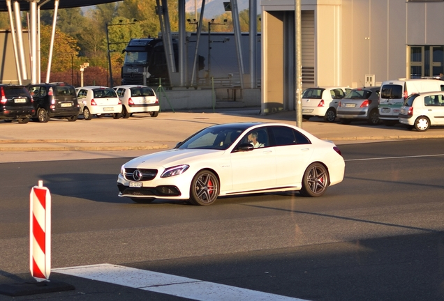 Mercedes-AMG C 63 S W205