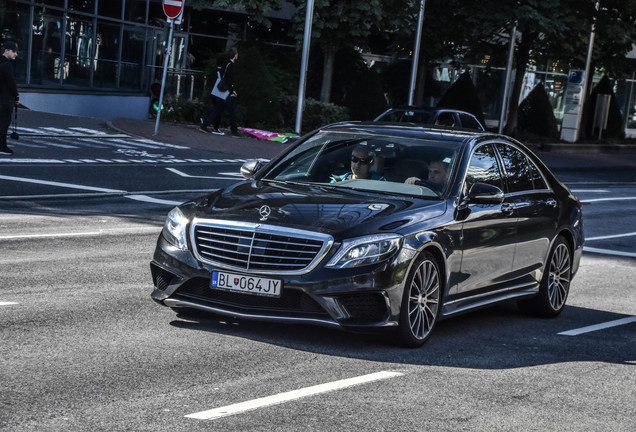 Mercedes-AMG S 63 V222
