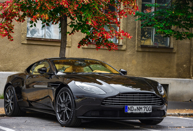 Aston Martin DB11