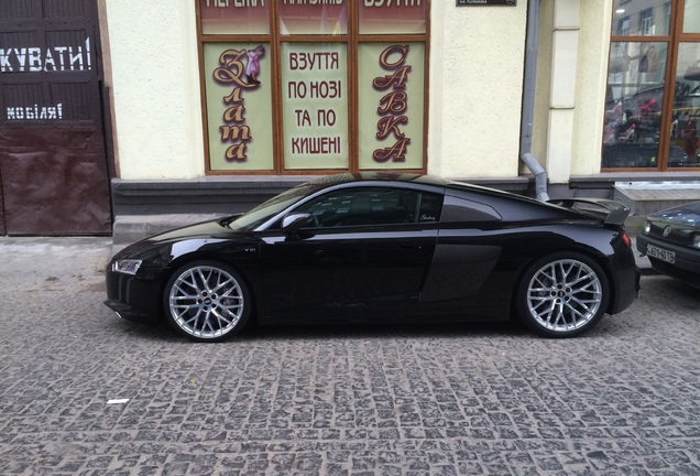 Audi R8 V10 Plus 2015