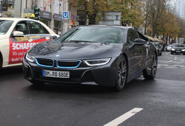 BMW i8