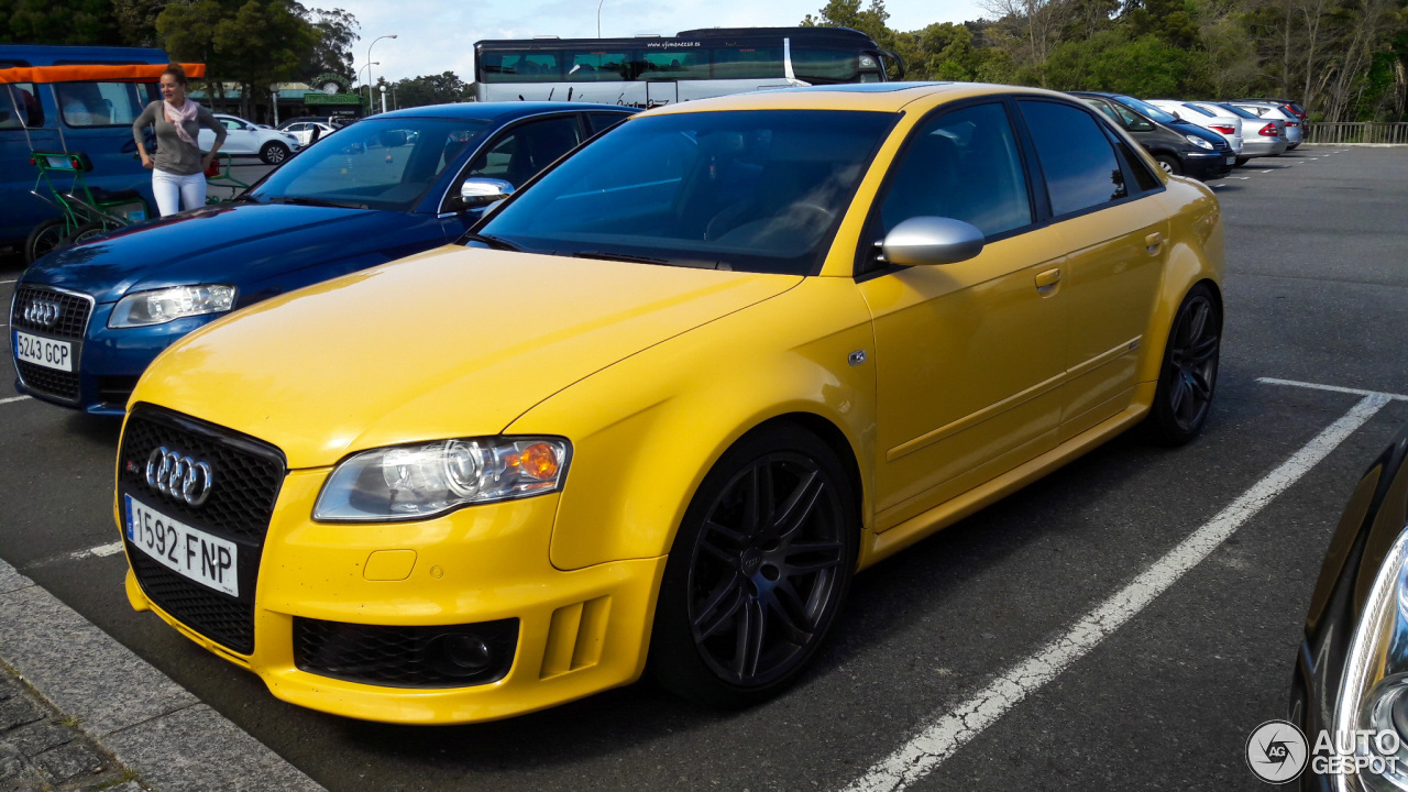 Audi RS4 Sedan