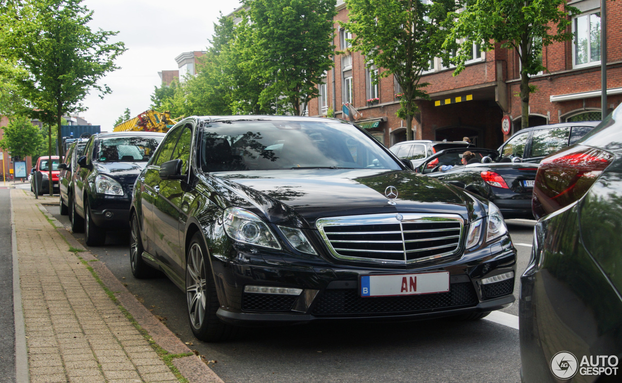 Mercedes-Benz E 63 AMG W212 V8 Biturbo