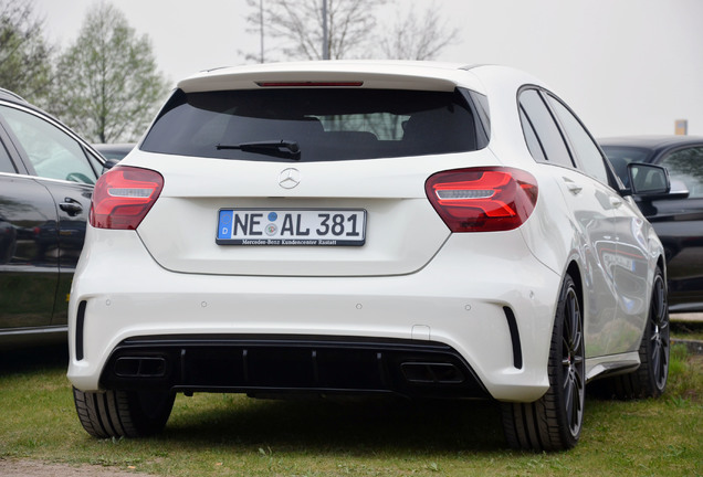 Mercedes-AMG A 45 W176 2015