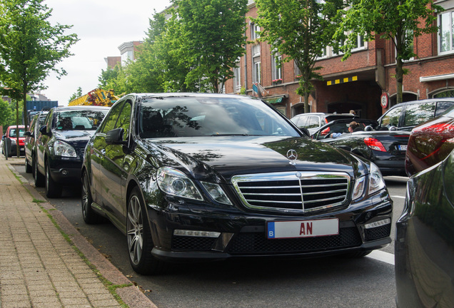 Mercedes-Benz E 63 AMG W212 V8 Biturbo