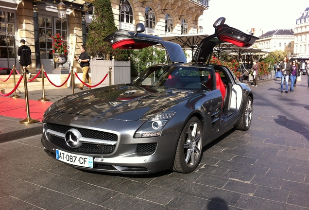 Mercedes-Benz SLS AMG