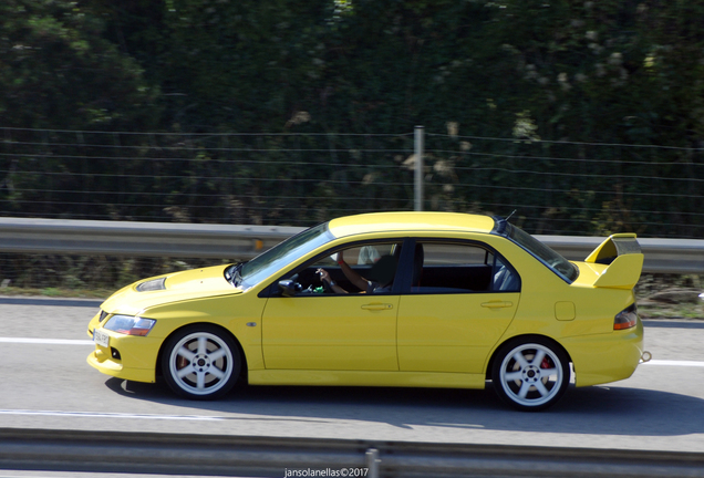 Mitsubishi Lancer Evolution IX MR