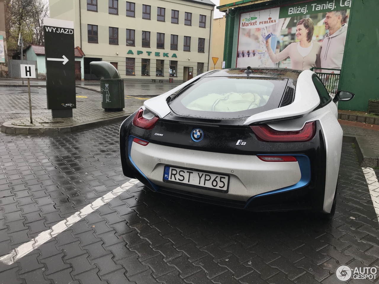 BMW i8