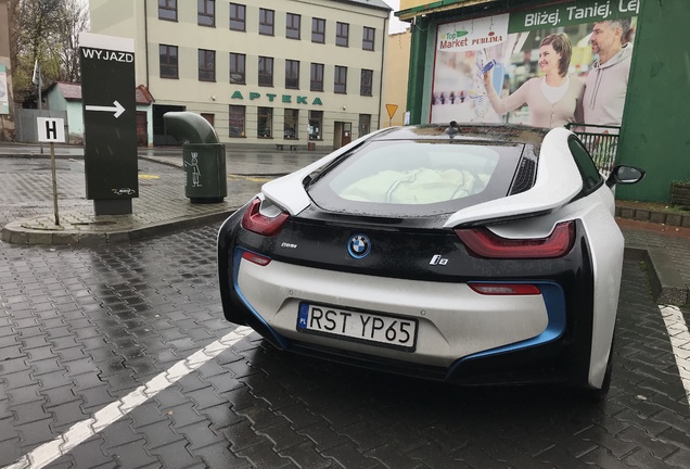 BMW i8