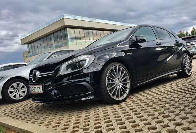 Mercedes-Benz A 45 AMG