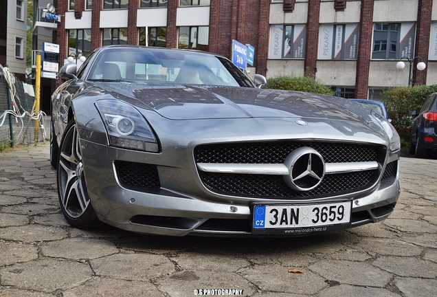 Mercedes-Benz SLS AMG