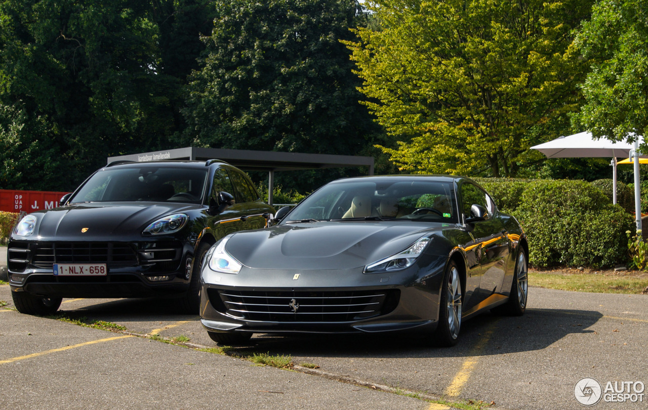 Ferrari GTC4Lusso