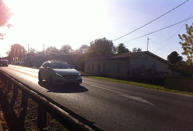 Mercedes-AMG A 45 W176 2015