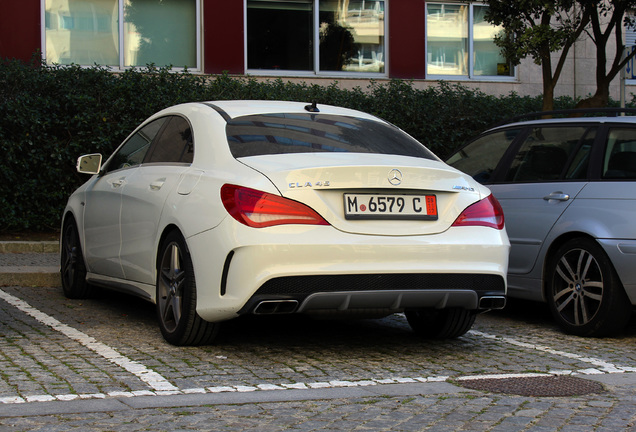 Mercedes-Benz CLA 45 AMG C117