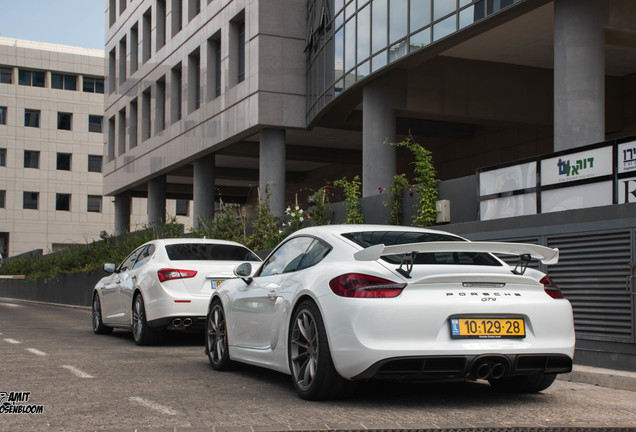 Porsche 981 Cayman GT4