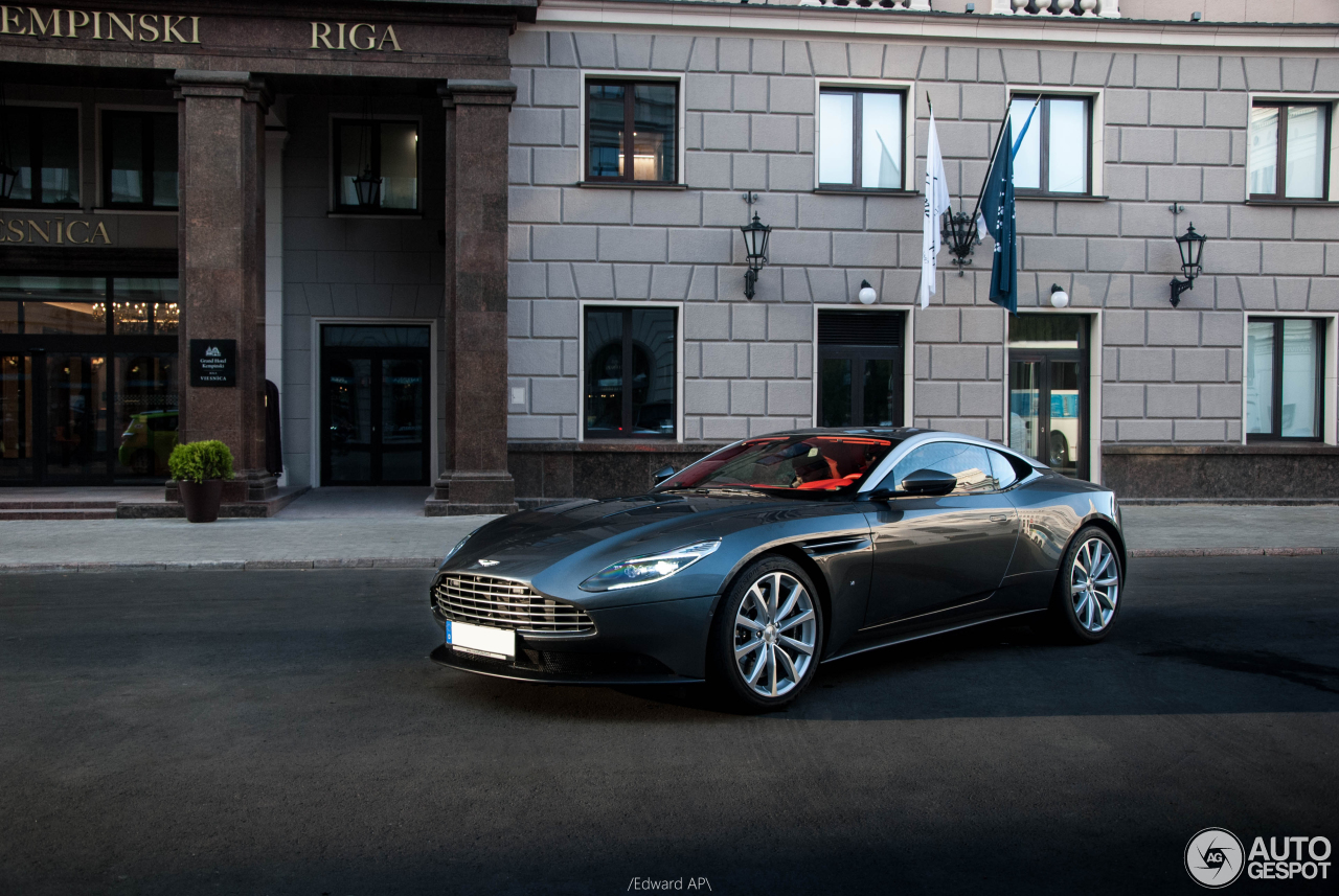 Aston Martin DB11