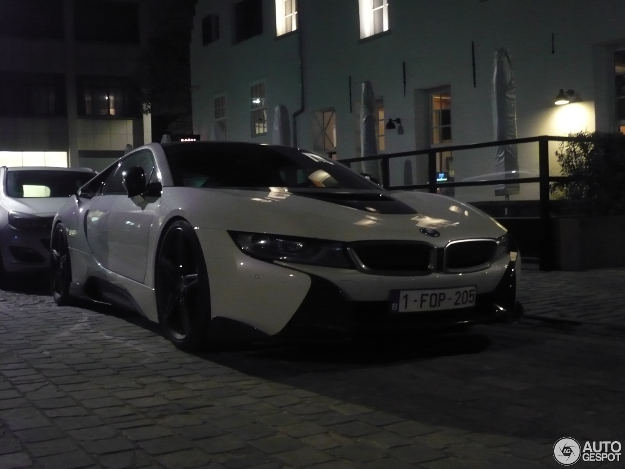 BMW i8