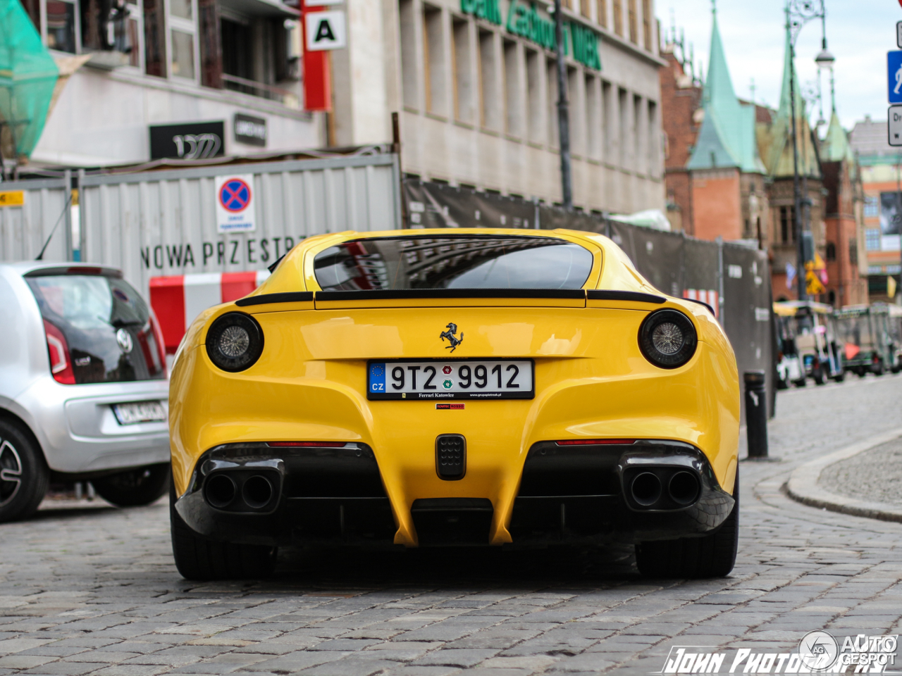 Ferrari F12berlinetta Novitec Rosso