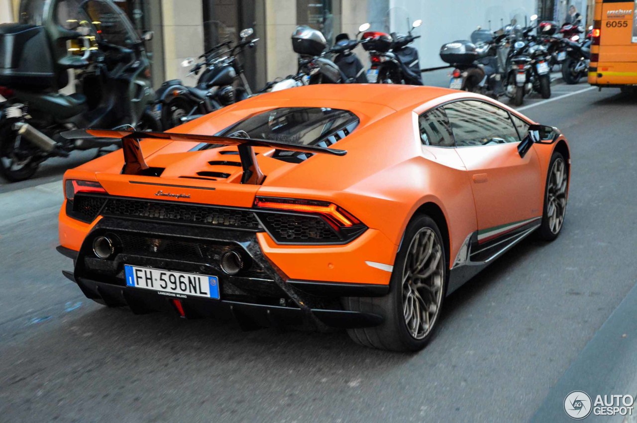 Lamborghini Huracán LP640-4 Performante