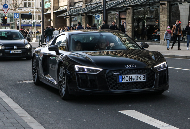 Audi R8 V10 Plus 2015