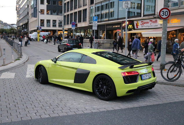 Audi R8 V10 Plus 2015