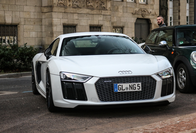 Audi R8 V10 Plus 2015