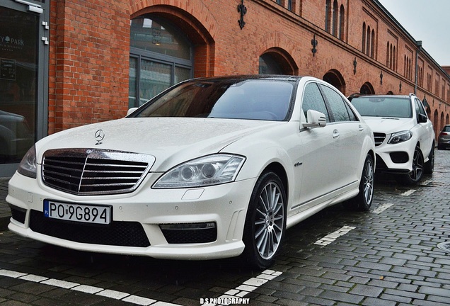 Mercedes-Benz S 63 AMG W221 2010