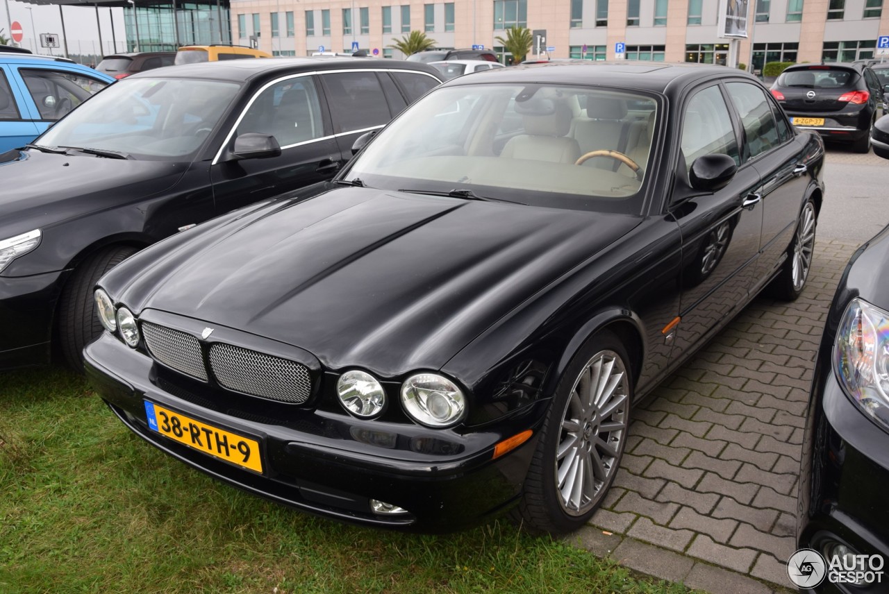 Jaguar XJR