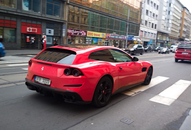 Ferrari GTC4Lusso