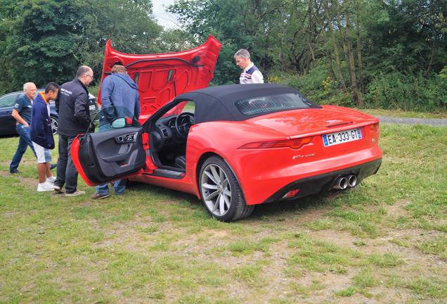 Jaguar F-TYPE S Convertible