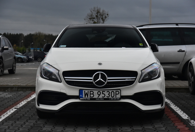 Mercedes-AMG A 45 W176 2015