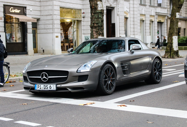 Mercedes-Benz SLS AMG