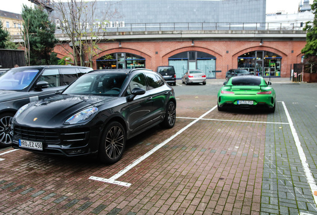 Porsche 95B Macan Turbo