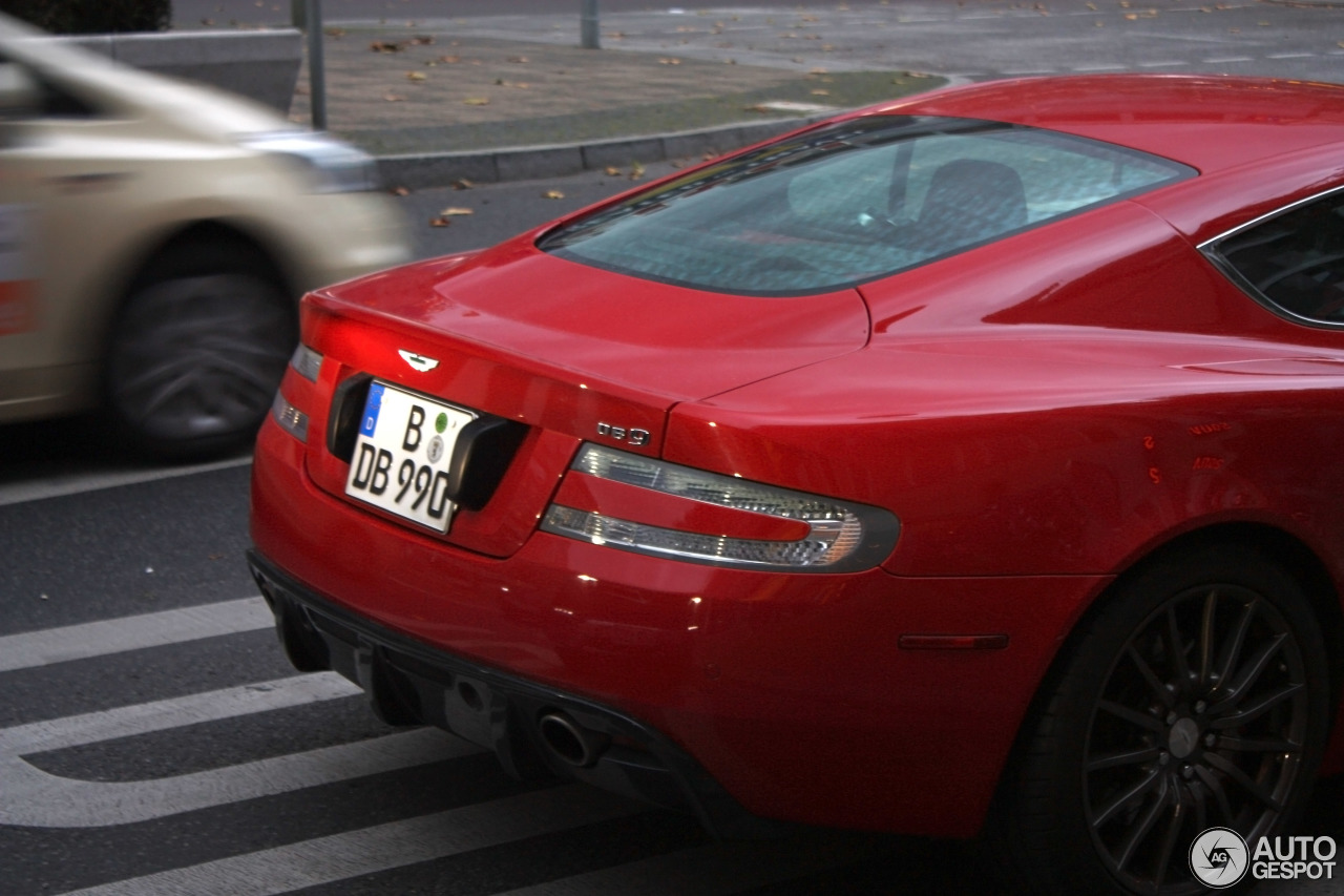 Aston Martin DB9