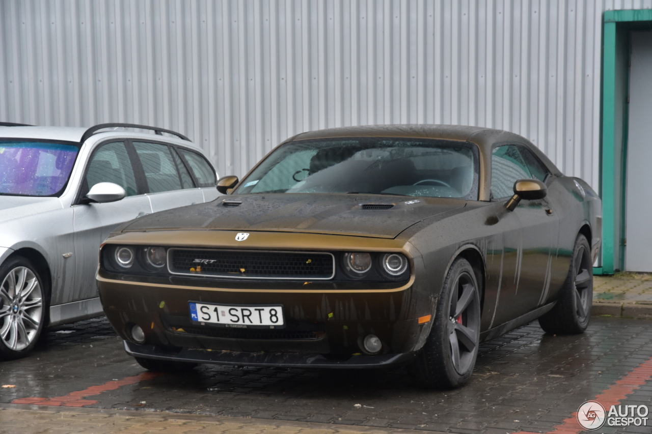 Dodge Challenger SRT-8