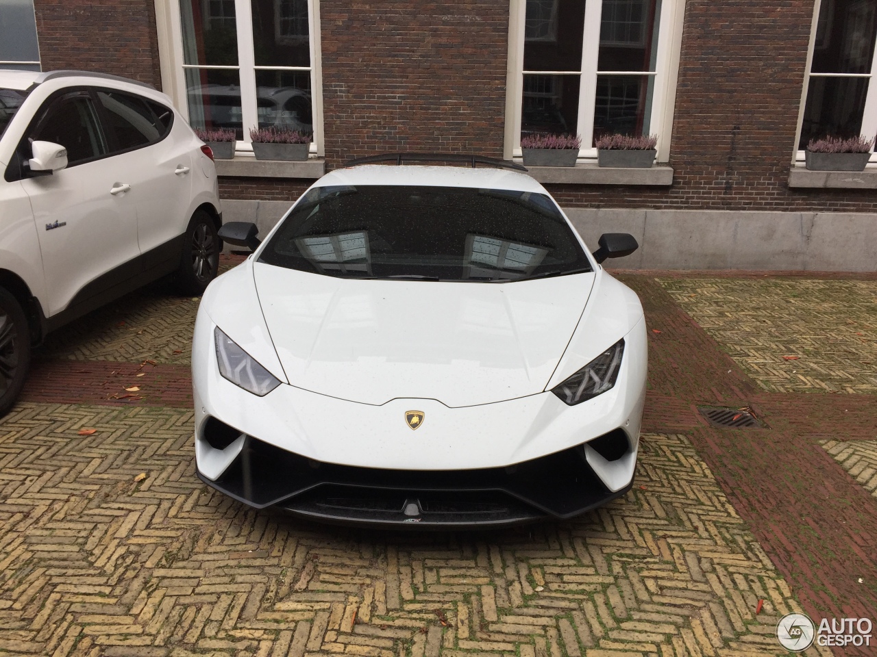 Lamborghini Huracán LP640-4 Performante