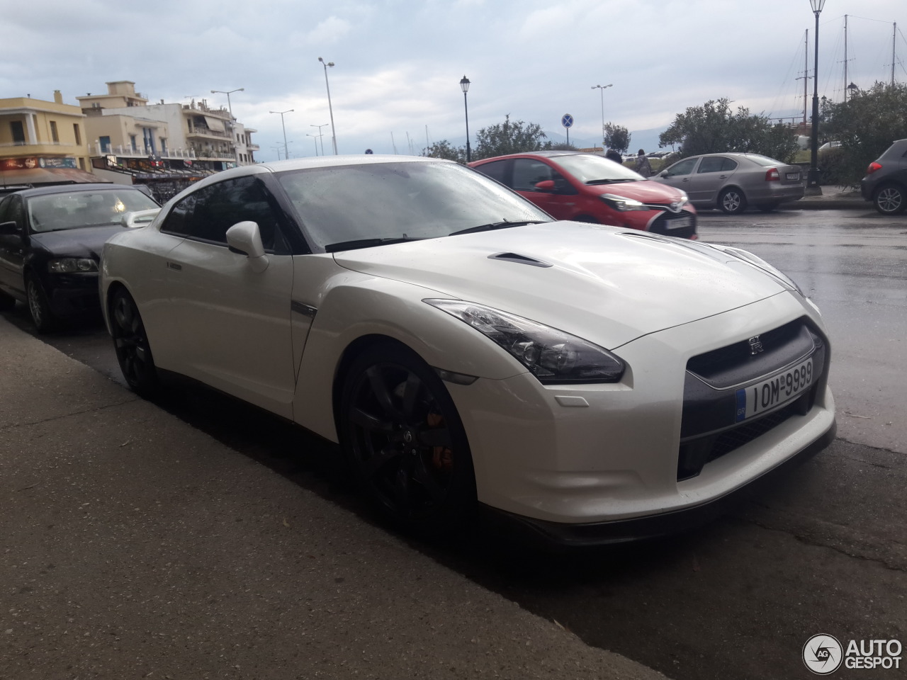 Nissan GT-R