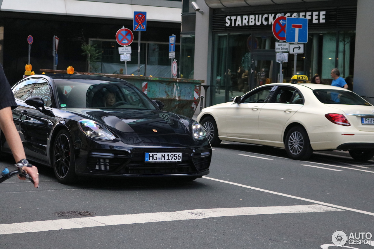 Porsche 971 Panamera Turbo