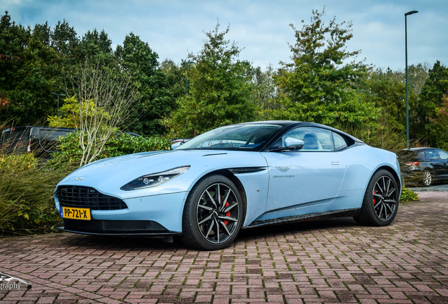 Aston Martin DB11