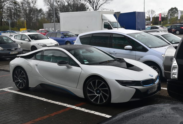 BMW i8