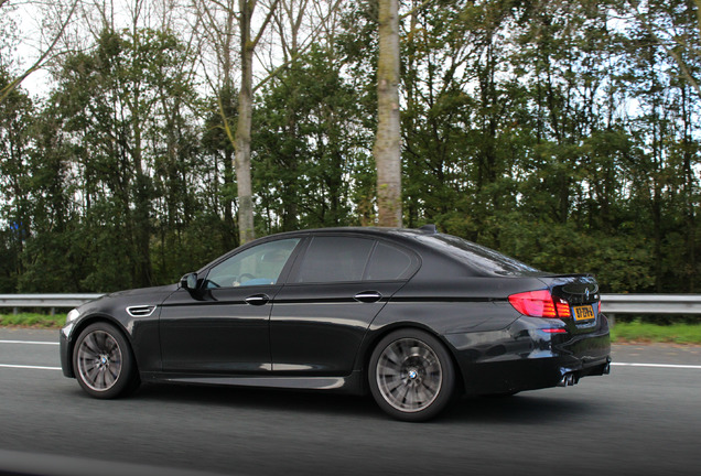 BMW M5 F10 2011