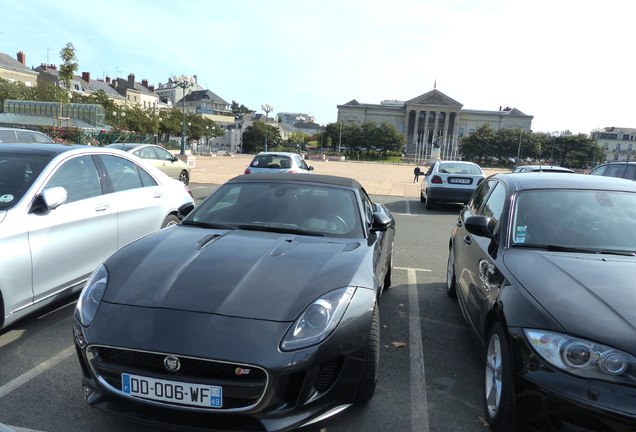 Jaguar F-TYPE S V8 Convertible