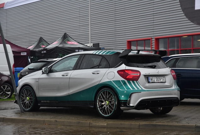 Mercedes-AMG A 45 W176 Petronas 2015 World Champions Edition