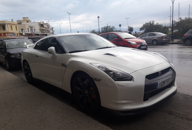 Nissan GT-R