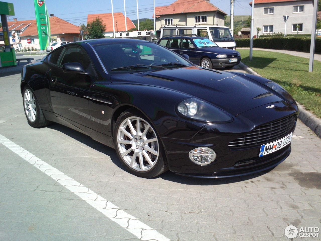 Aston Martin Vanquish S