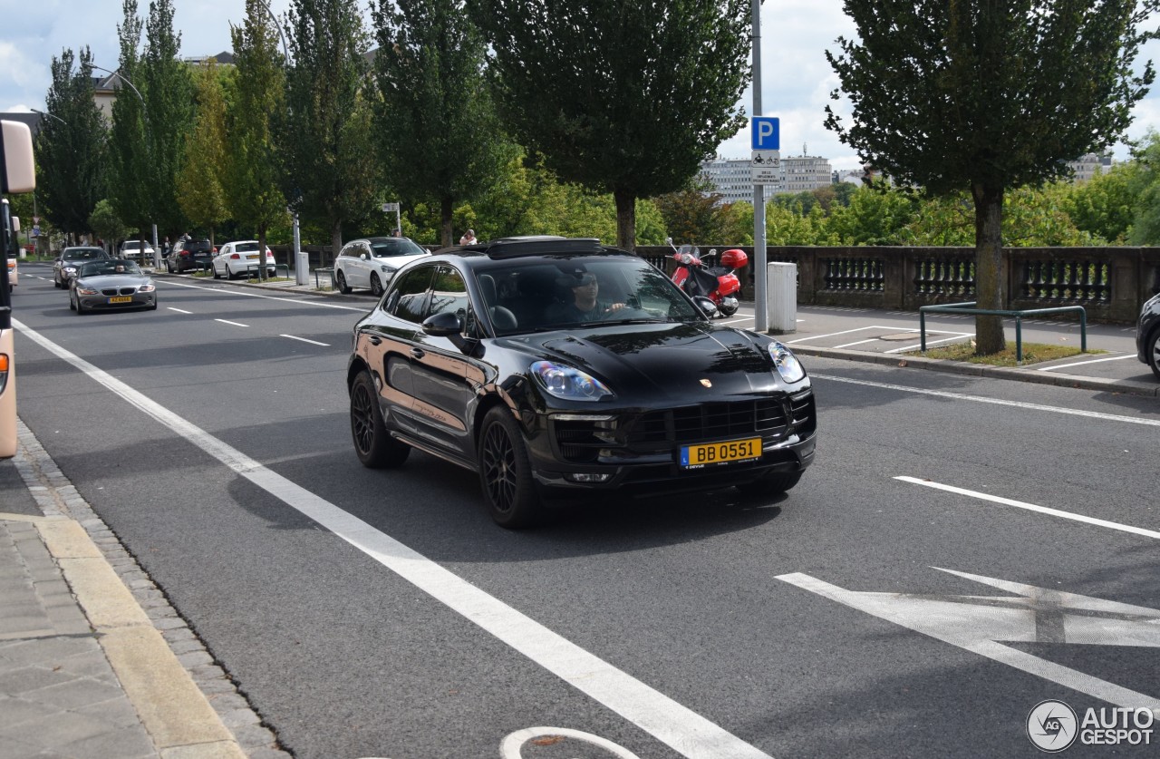 Porsche 95B Macan GTS