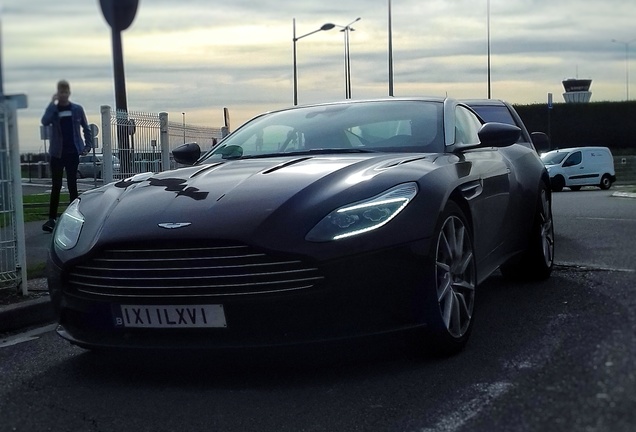 Aston Martin DB11