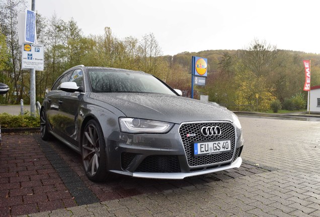 Audi RS4 Avant B8